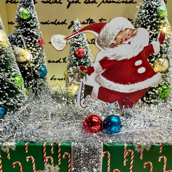 Light Up Retro Santa Vignette Box