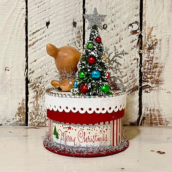 Retro Deer & Christmas Scene Box