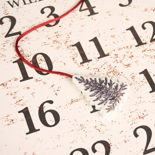 Vintage-Inspired Christmas Wall Countdown