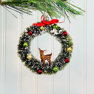 bottlebrush wreath ornament with deer